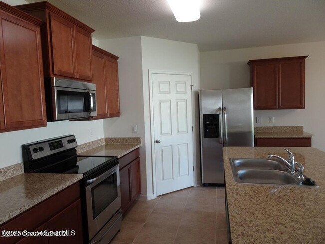 Building Photo - 4640 Pagosa Springs Cir