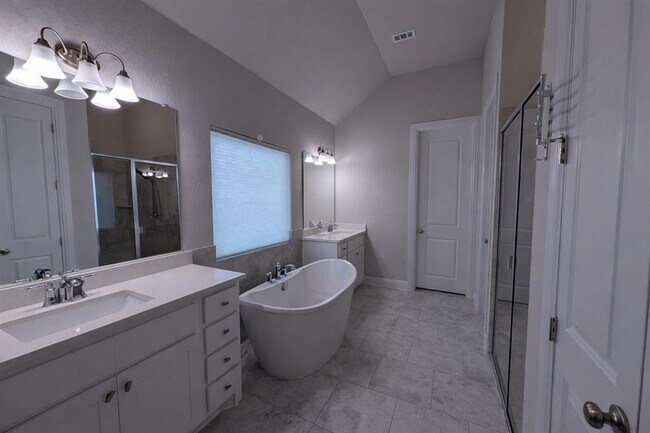 Building Photo - 125 Whistling Willow Dr