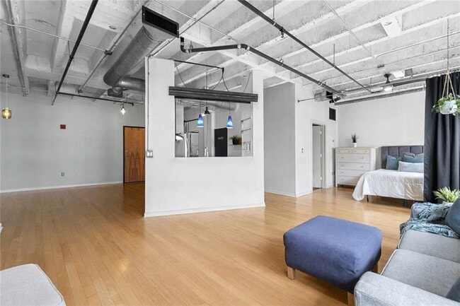 Building Photo - 878 Peachtree St NE