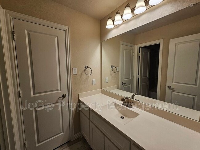 Building Photo - 4318 Egret Ct