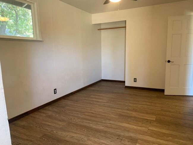 Building Photo - Adorable 3 bedroom home with pool and garden