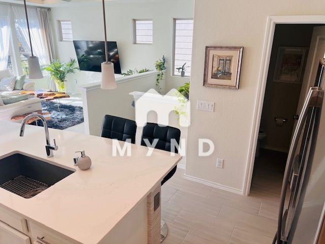 Building Photo - 10965 Cannes Memorial Dr