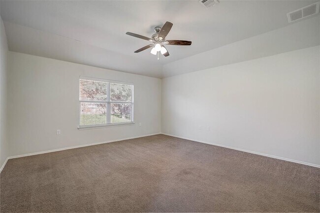 Building Photo - 5800 Silver Screen Dr