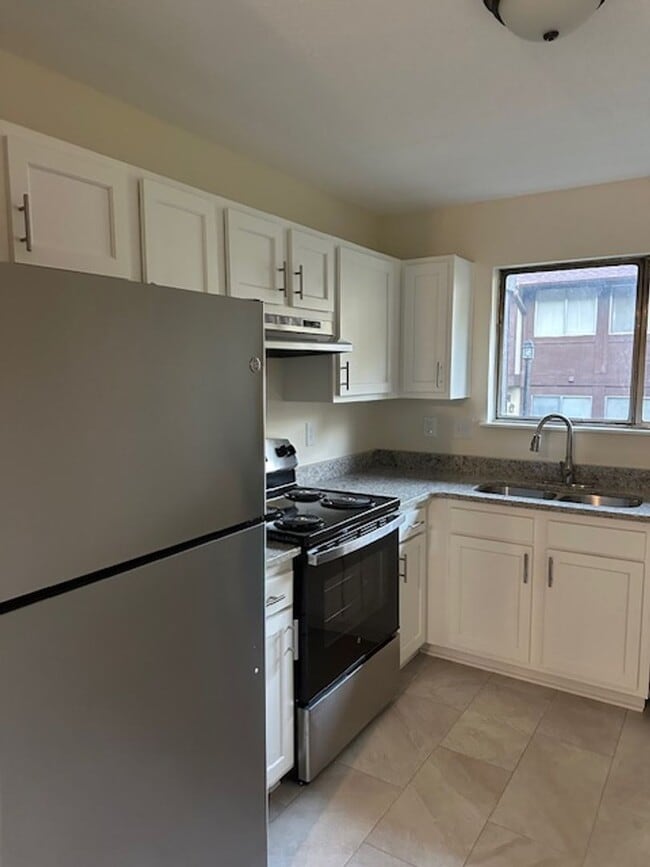 Building Photo - 353 MARKIN;CHARLES/HSINGFEN