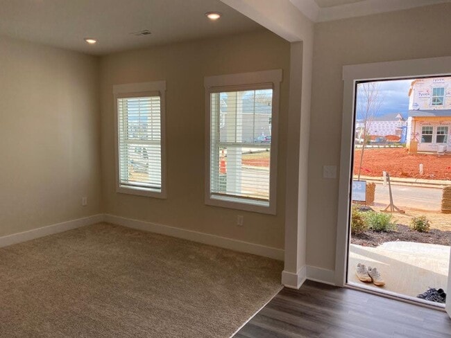 Building Photo - Brand New  home in Simpsonville !! 5 Bedroom and 4 baths in Highland Chase