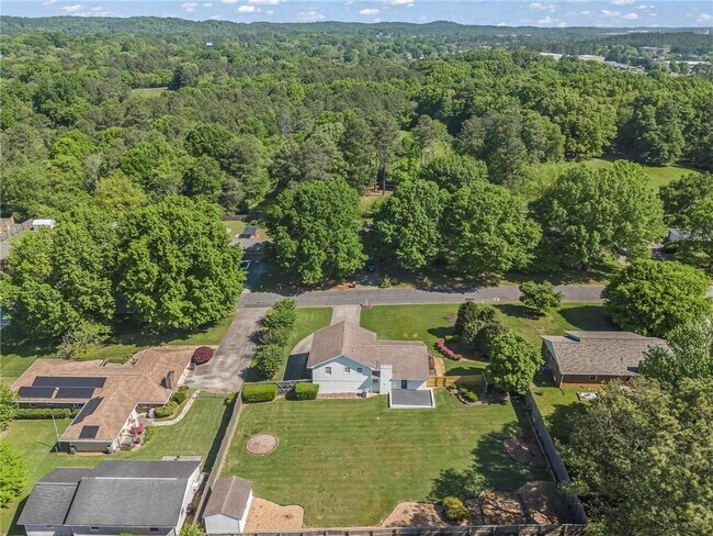 Building Photo - 37 Skyview Cir