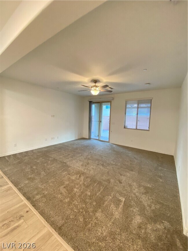 Building Photo - 3176 Fern Nook Ave