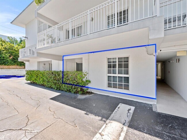 Building Photo - 290 Sunrise Dr