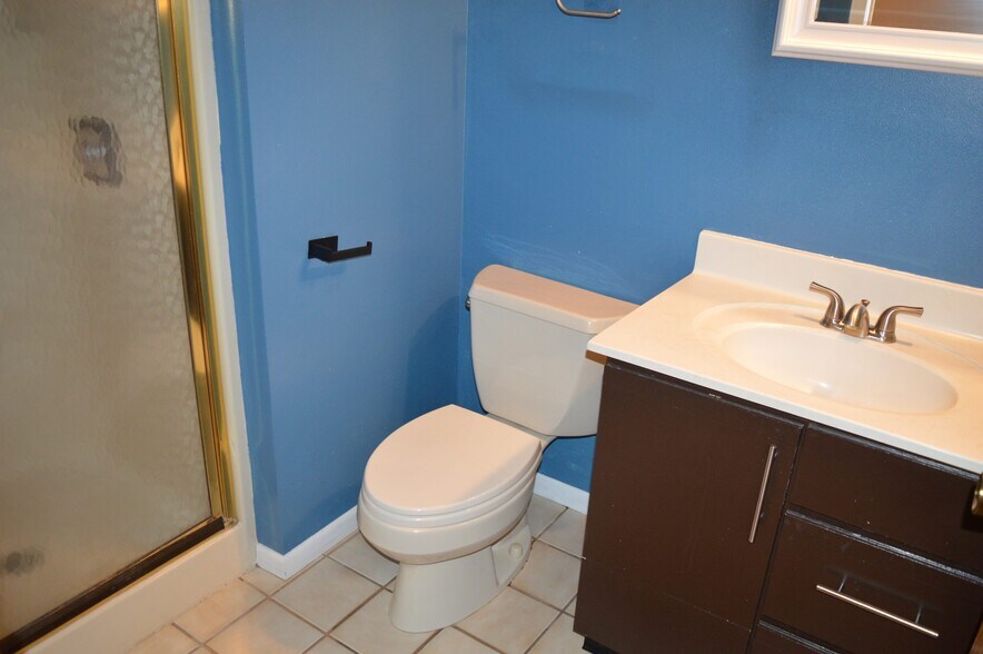 Building Photo - 143 Ponwood Cir