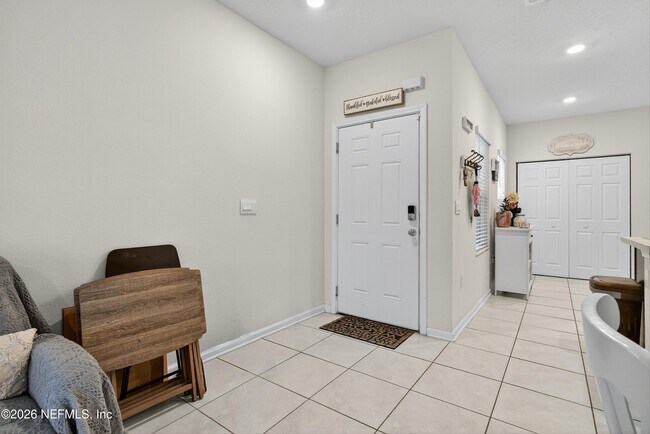Building Photo - 12784 Veterans Ct