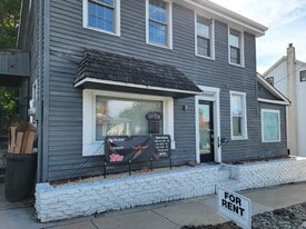 Building Photo - 213 N Market St