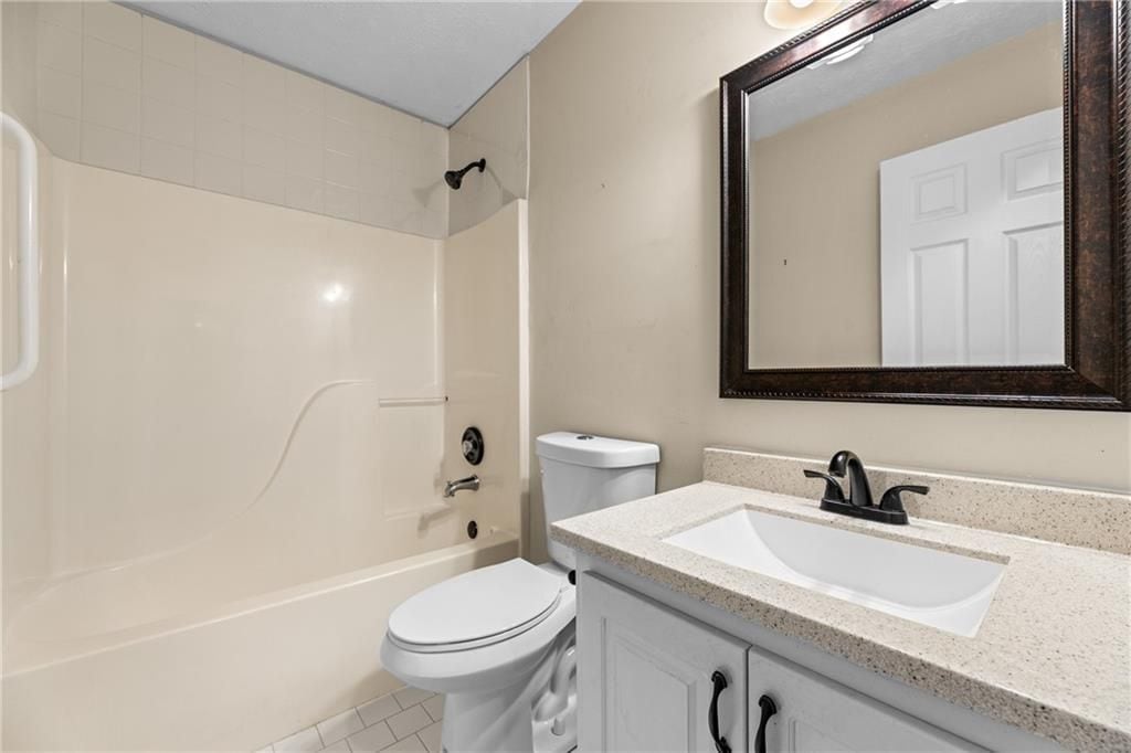 Building Photo - 2902 Bridle Creek Dr SW