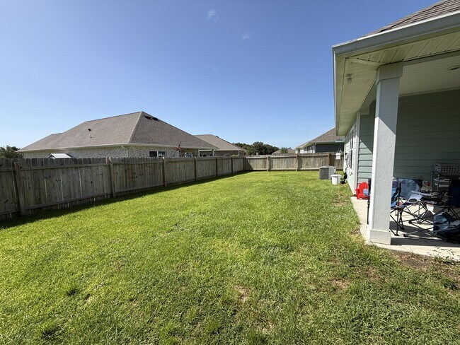 Building Photo - 319 Gray Owl Dr