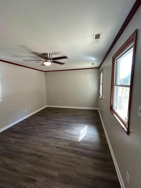 Building Photo - 2001 Old Iron Rd