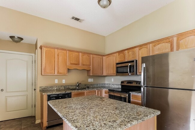 Building Photo - 1393 Marhill Cove