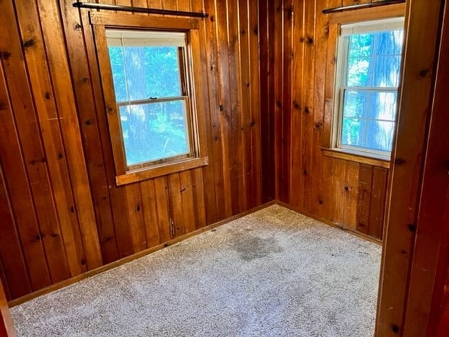 Building Photo - Charming Woodland Cabin Rental in Twain Harte