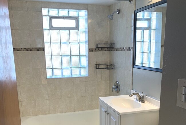 Building Photo - 2513 18th Ave