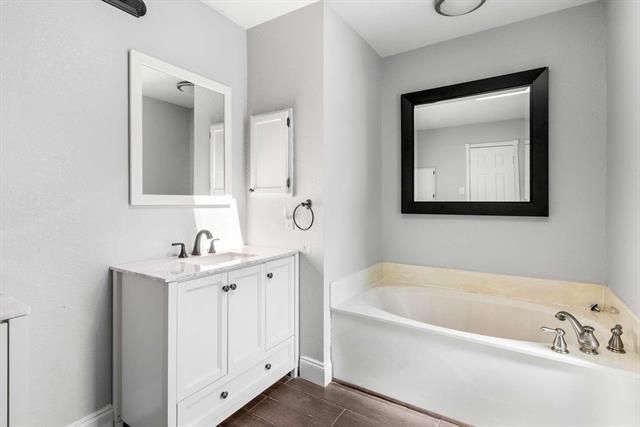 Building Photo - 1505 Clover Dr