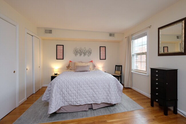 Building Photo - 4450 MacArthur Blvd NW