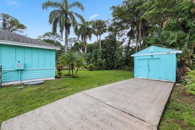 Building Photo - 5554 Hibiscus Rd