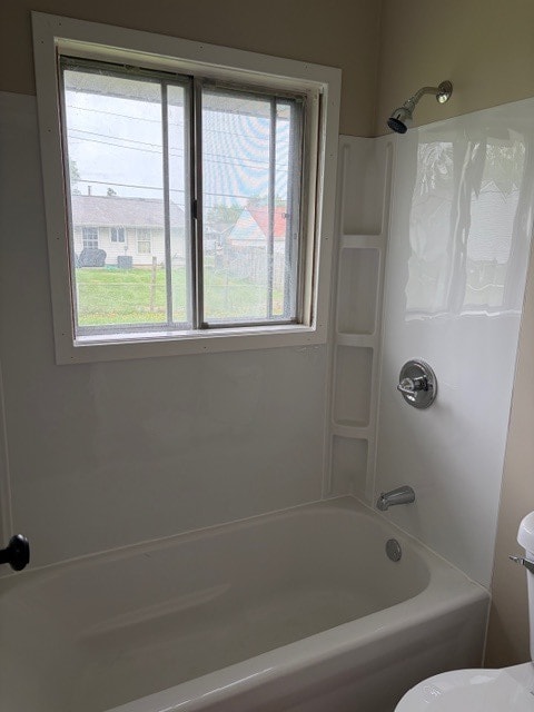 Building Photo - 713 Essex Ave