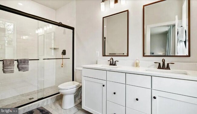 Building Photo - 167 Klee Alley