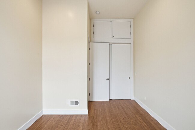 Building Photo - 1801 Divisadero St