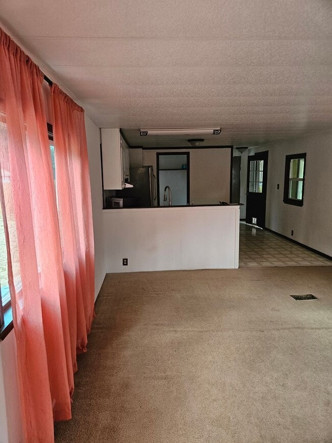 Building Photo - 2Bd/2Ba Maple Valley Home