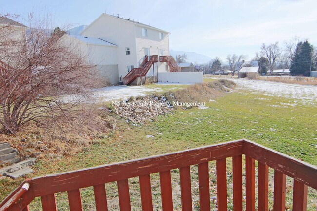 Building Photo - 3 Bed 2.5 Bath HVAC