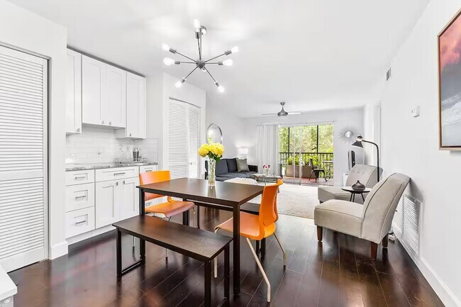 Building Photo - 3700 S Osprey Ave