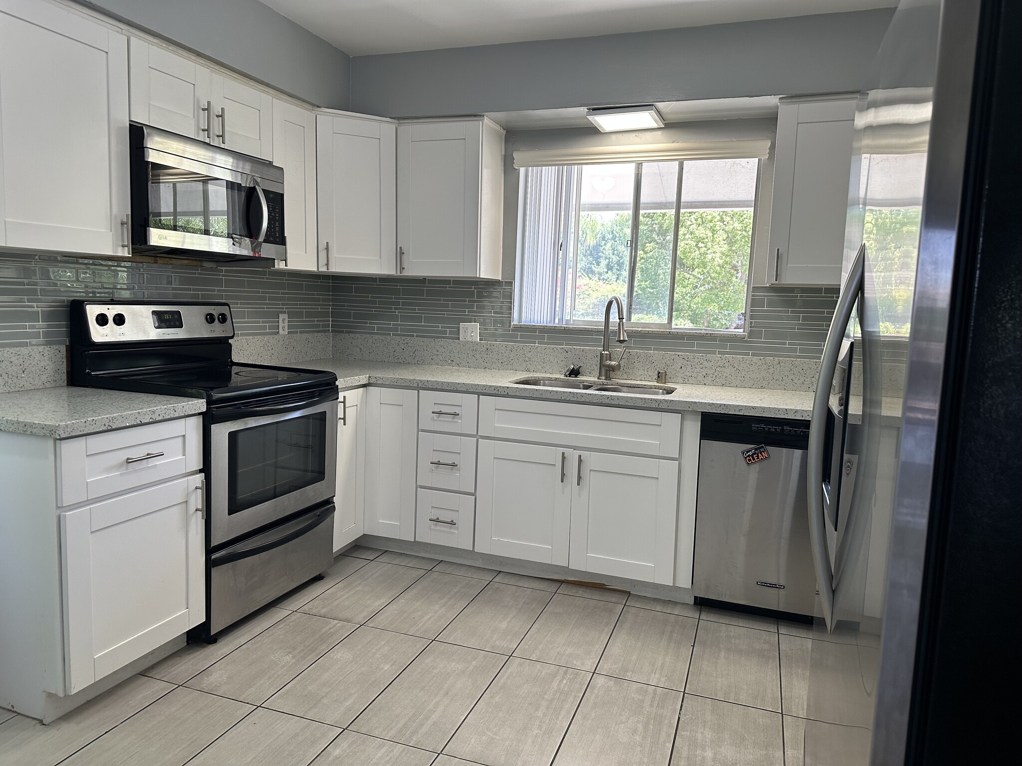 Kitchen - 4580 55th St