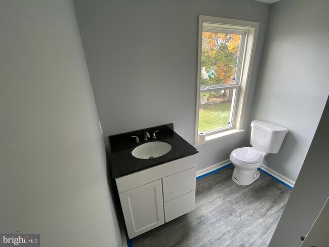 Building Photo - 2605 Maple Ave