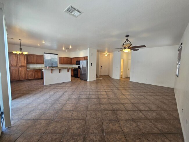 Building Photo - 9164 Craven Ave