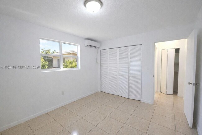 Building Photo - 2580 NW 139th St