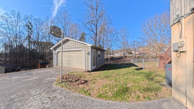 Building Photo - 3690 Nena Cir