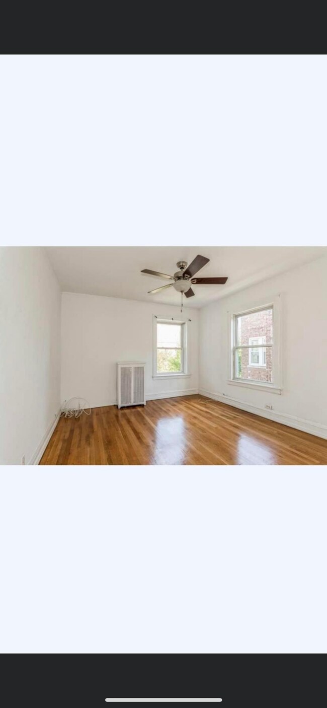 Bedroom 1 - 3007 W Sunnyside Ave