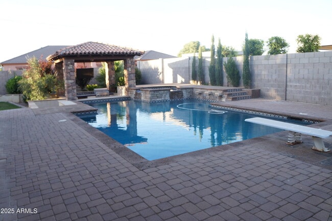 Primary Photo - 2840 E Jade Pl
