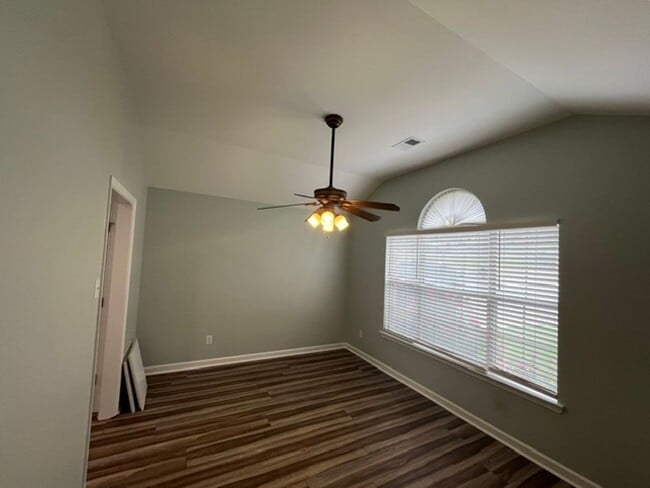 Building Photo - Beautiful 4 Bedroom 2 and a Half Bathroom in the Heart of Sherwood, AR
