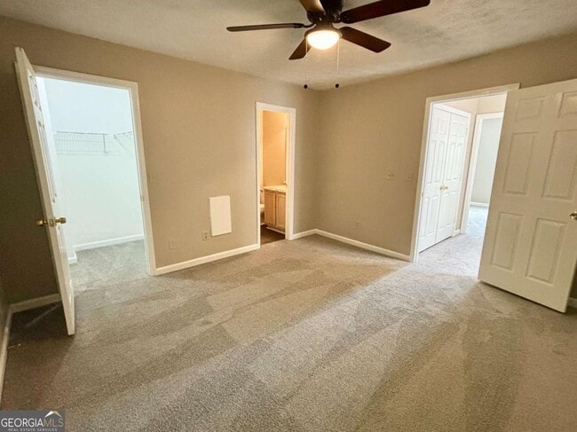 Building Photo - 3774 Meadow Creek Dr