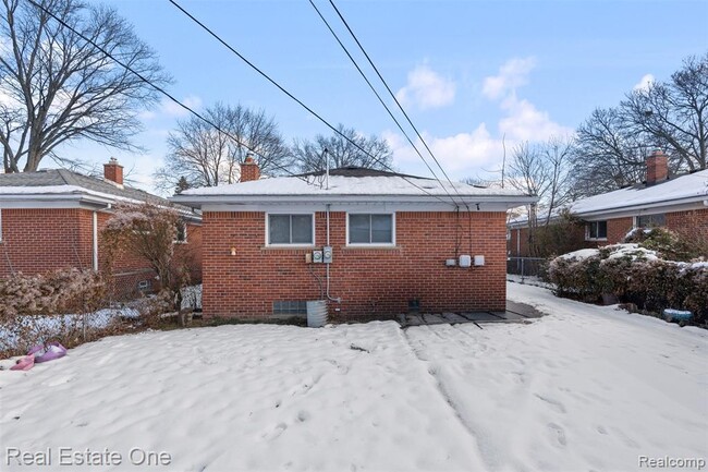 Building Photo - 4114 Lincoln Blvd