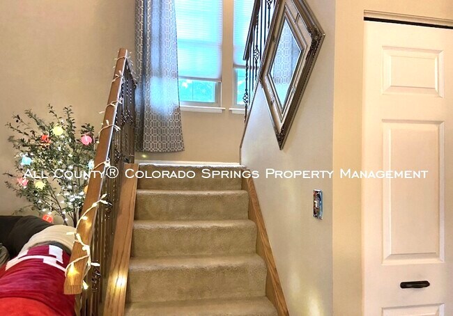 Building Photo - 4110 Little Crown Ln