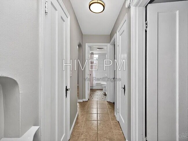 Building Photo - 3333 S Sterling Way