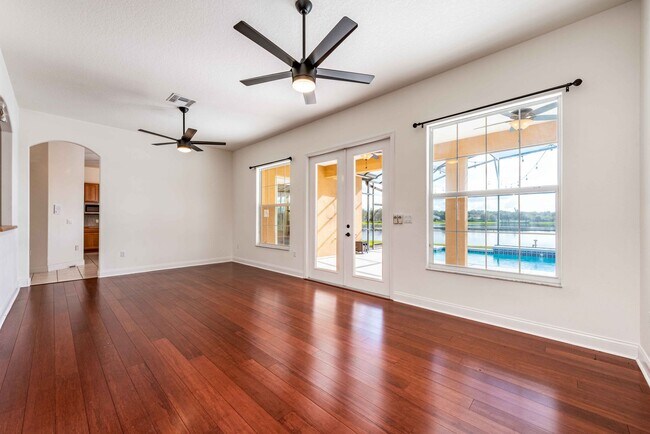 Building Photo - St. Cloud 4 Bedroom, 4 Bathroom Pool Home with Lake View