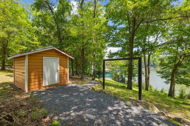 Building Photo - 4116 Tuffy Ln