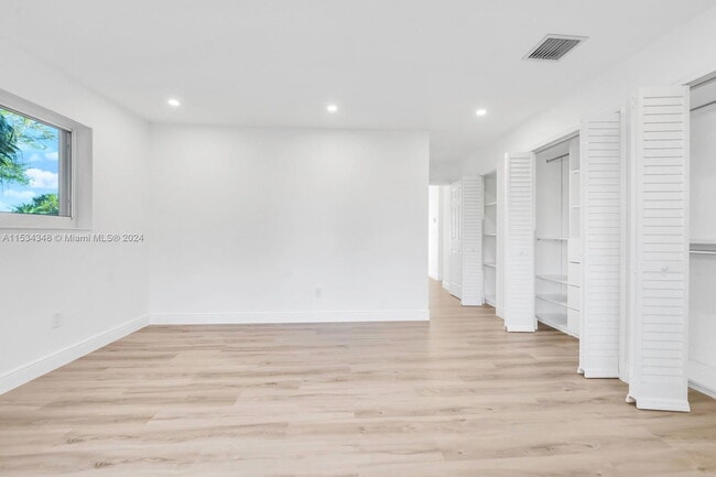 Building Photo - Southwest 103rd Street, Miami, FL 33176 - ...
