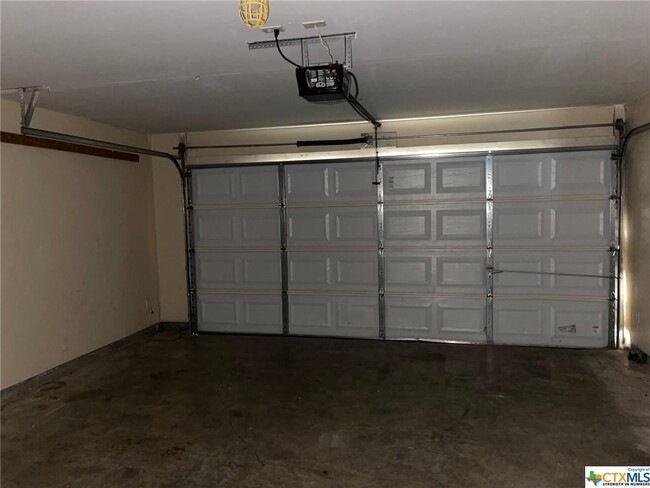 Primary Photo - 1206 Fox Creek Dr