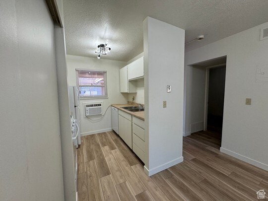 Building Photo - 5630 Meadow Ln