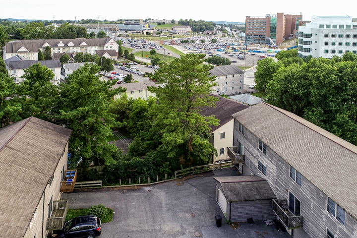 Primary Photo - 17 Silver Creek Dr