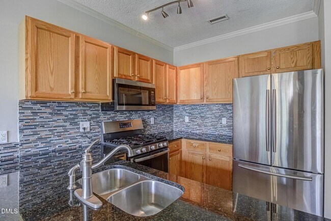 Building Photo - 4636 Vendue Range Dr