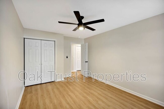 Building Photo - 8335 Weyhill Ct